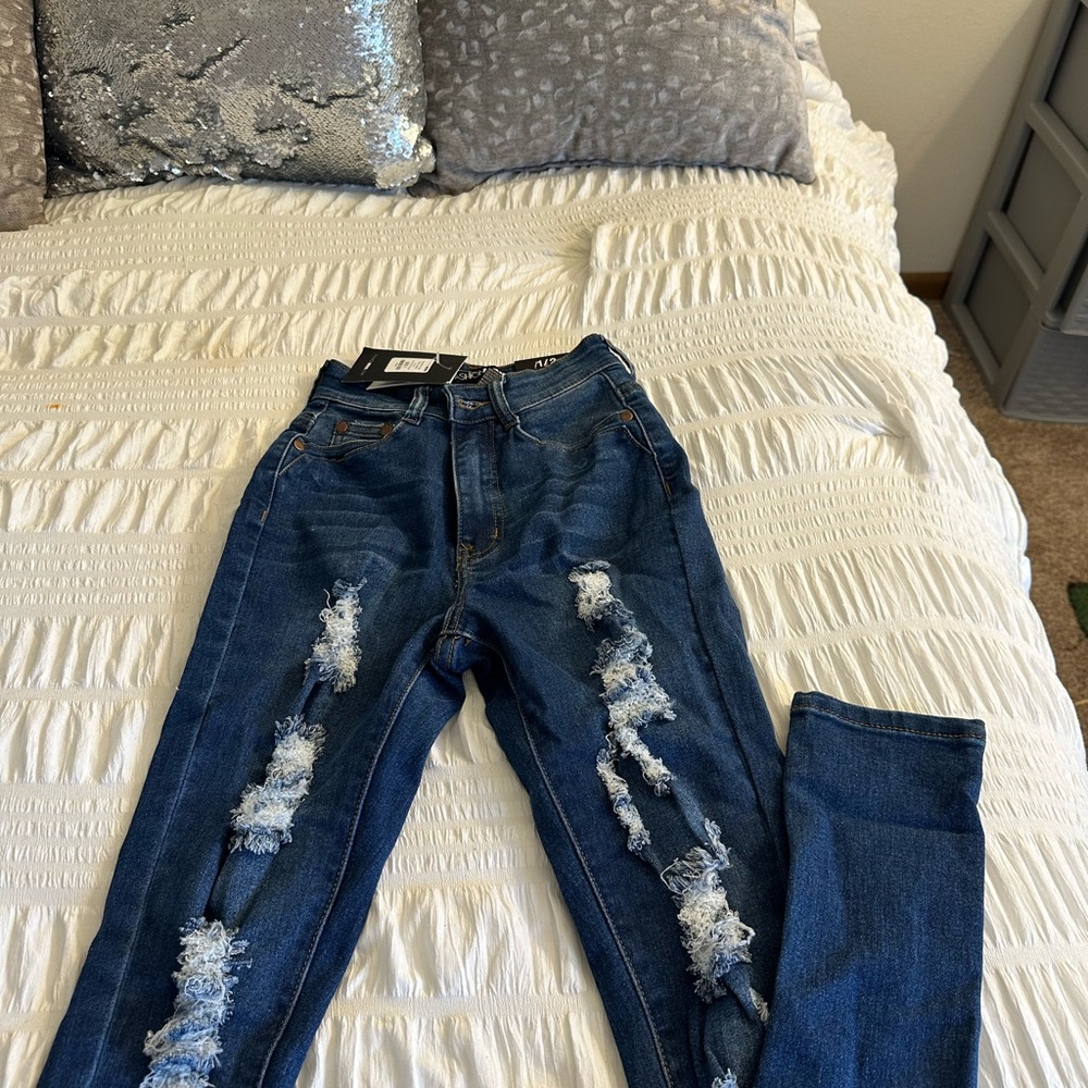 Fashion Nova jeans. (Size 1/2)